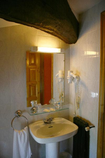 Hotel Posada Del Pas Ontaneda Exteriör bild